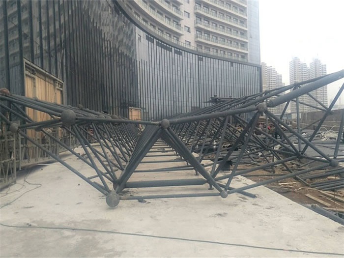 武汉万豪酒店雨棚网架